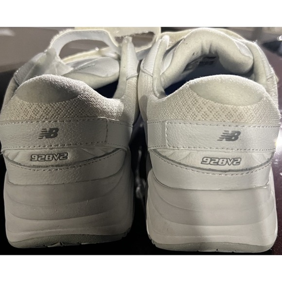 New Balance 928v2 Men's Walking All White Sneaker Size 9.5 Leather WW928HW2 - Picture 7 of 9